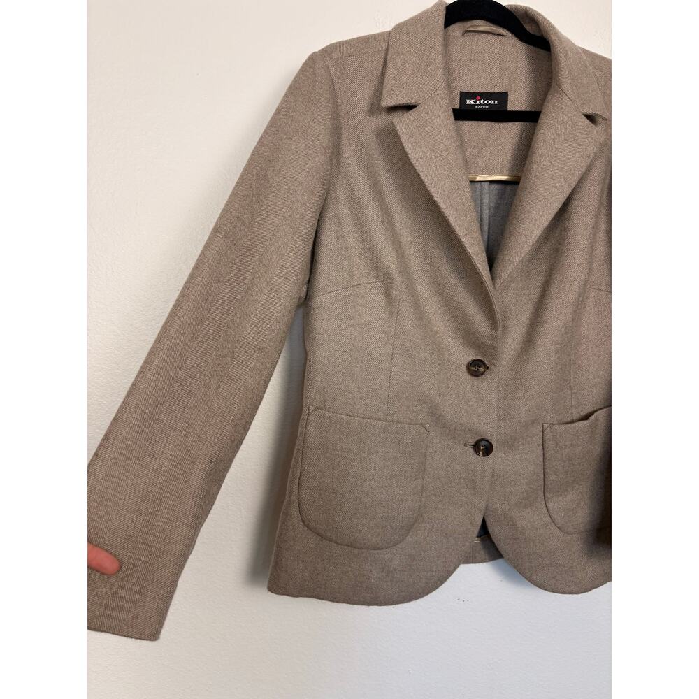 Kiton Napoli 100% Cashmere Herringbone Blazer Jacket Beige Like New IT 52 US 8 - Picture 5 of 7